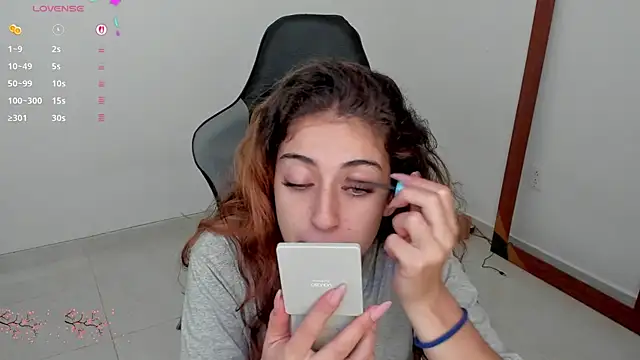 Snapshot of star_shooting8 chatting on 18, 12, 2025 star shooting8 online show from 18, 12, 2025