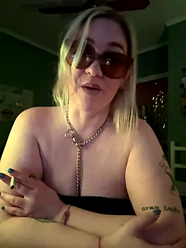 Snapshot of Granlady7 chatting on 16, 12, 2025 Granlady7 online show from 16, 12, 2025