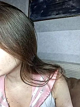 Olivia OliV online show from 10, 11, 2025