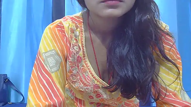 Aarti misty71 online show from 5, 11, 2025