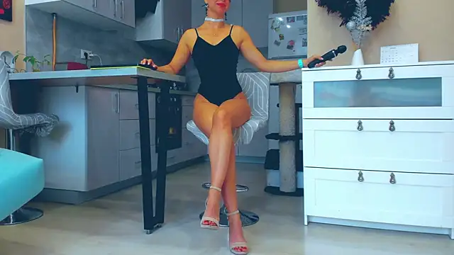 MadinaBrown online show from 21, 10, 2025