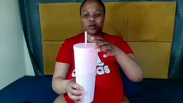 HugeTitisxx online show from 30, 5, 2026