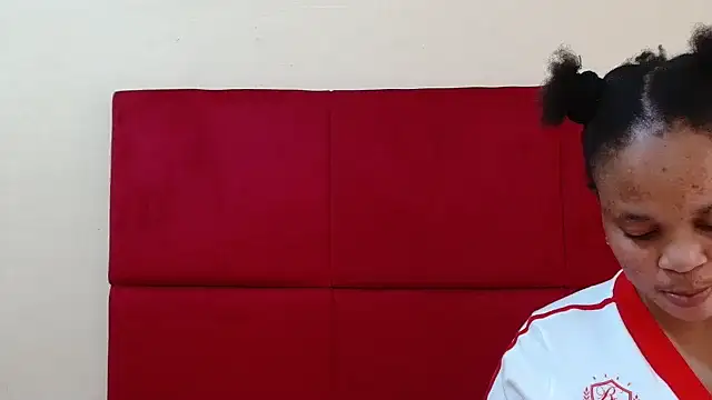 HugeTitisxx online show from 11, 11, 2025