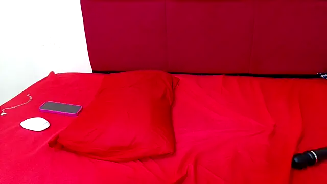 HugeTitisxx online show from 15, 11, 2025