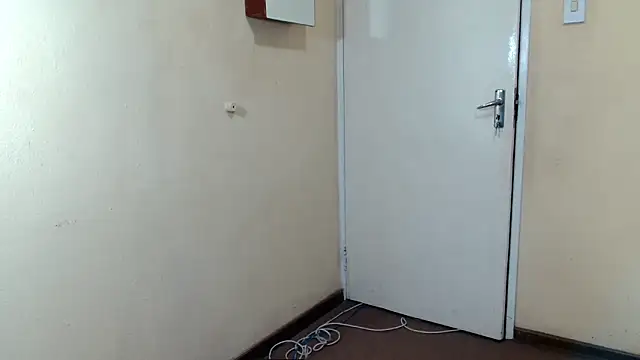 HugeTitisxx online show from 4, 3, 2026