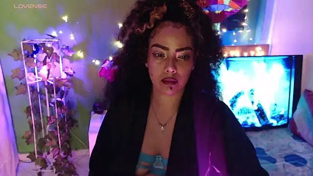 Snapshot of katherinnyazz chatting on 5, 10, 2025 katherinnyazz online show from 5, 10, 2025