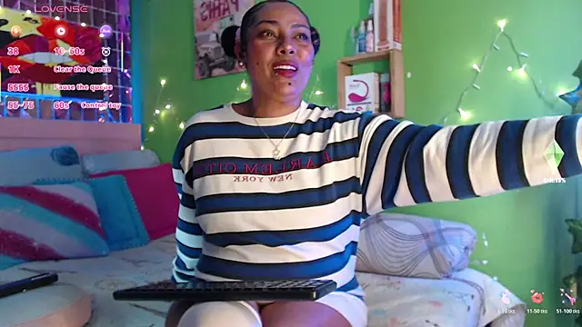 Snapshot of katherinnyazz chatting on 12, 1, 2026 katherinnyazz online show from 12, 1, 2026