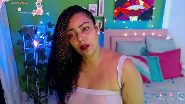 Snapshot of katherinnyazz chatting on 13, 9, 2025 katherinnyazz online show from 13, 9, 2025