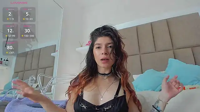 Alisson Owen online show from 26, 10, 2025