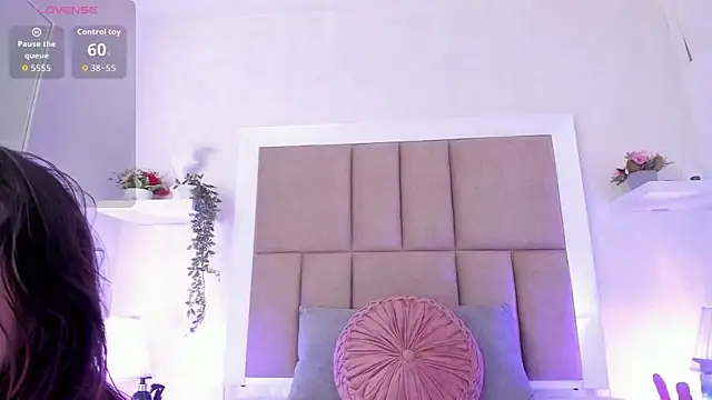 Alisson Owen online show from 1, 10, 2025