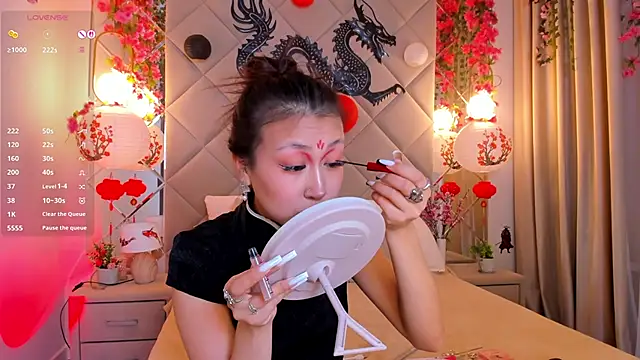 Snapshot of Nelly_Kimm chatting on 19, 11, 2025 Nelly Kimm online show from 19, 11, 2025