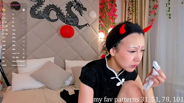 Snapshot of Nelly_Kimm chatting on 20, 11, 2025 Nelly Kimm online show from 20, 11, 2025