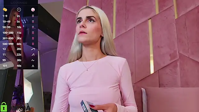 SelenaDaze online show from 19, 9, 2025