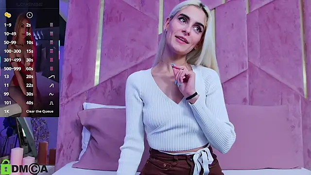 SelenaDaze online show from 25, 11, 2025