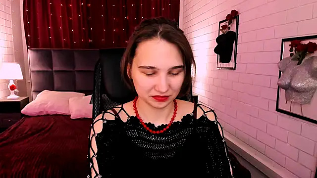 TessaMill online show from 10, 11, 2025