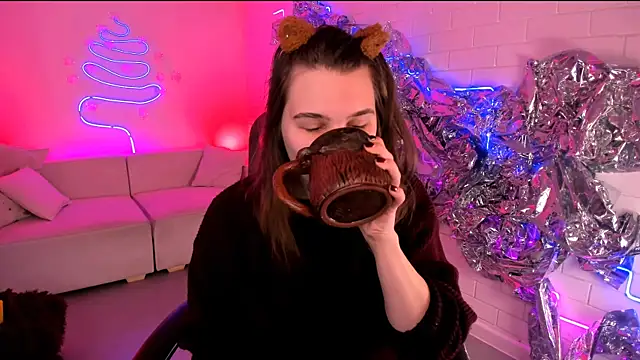 TessaMill online show from 23, 12, 2025