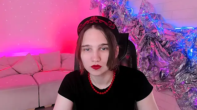 TessaMill online show from 2, 12, 2025