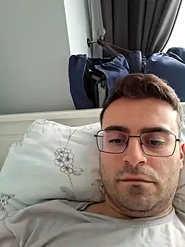 Obstacless online show from 6, 2, 2026