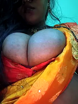 Dassing strip couple online show from 26, 11, 2025