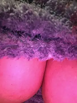 Dassing strip couple online show from 17, 1, 2026