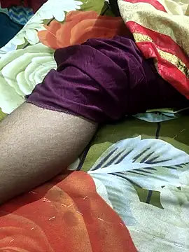 Dassing strip couple online show from 12, 3, 2026