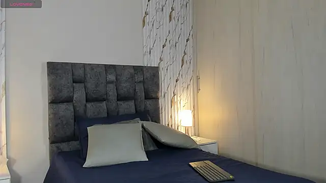 MissVioleet  online show from 16, 3, 2026