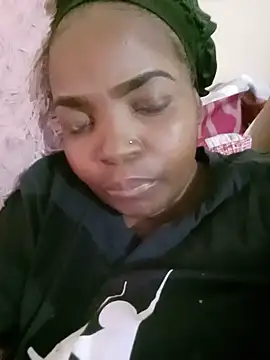 ShySexyBaddiexx online show from 9, 6, 2026