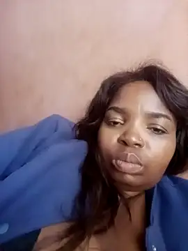 ShySexyBaddiexx online show from 20, 12, 2025