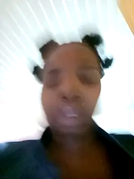 ShySexyBaddiexx online show from 22, 2, 2026