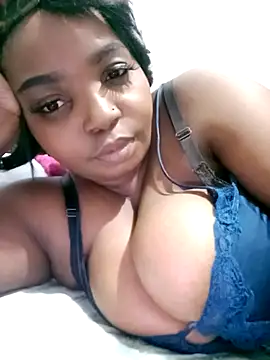 ShySexyBaddiexx online show from 24, 9, 2025