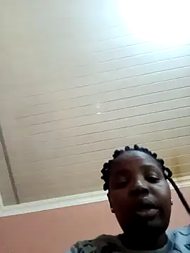 ShySexyBaddiexx online show from 9, 1, 2026