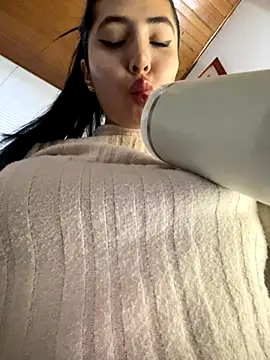 Snapshot of oh_nina chatting on 28, 11, 2025 oh nina online show from 28, 11, 2025