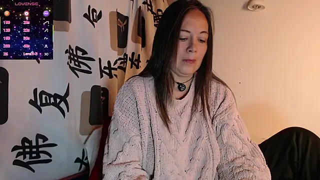 Snapshot of Emma_Henderson chatting on 4, 6, 2026 Emma Henderson online show from 4, 6, 2026