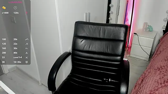 LovelyAria  online show from 17, 2, 2026