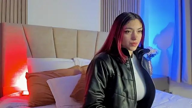 Victoria Beaumont online show from 18, 11, 2025