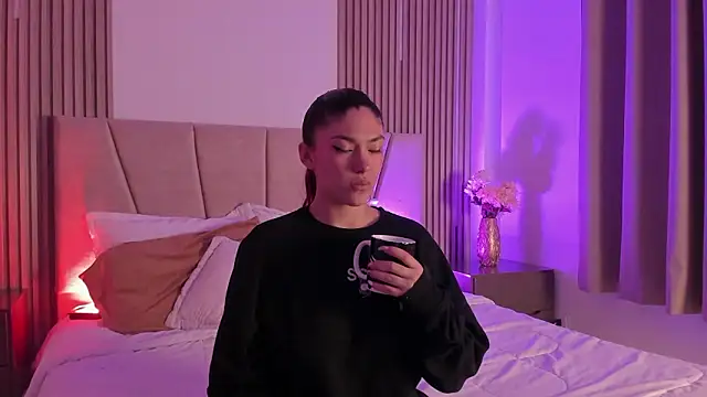 Victoria Beaumont online show from 8, 1, 2026