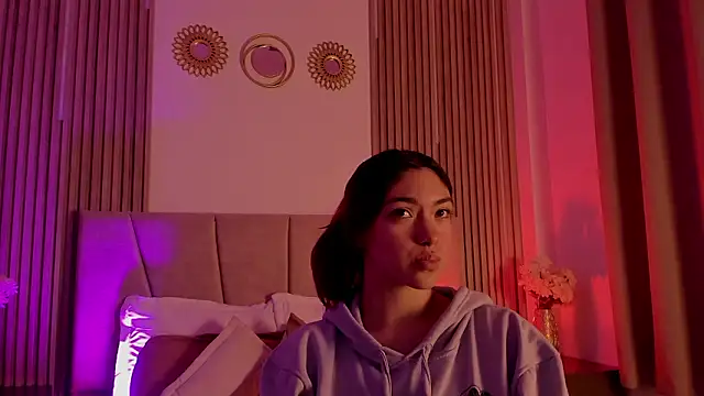 Victoria Beaumont online show from 14, 1, 2026