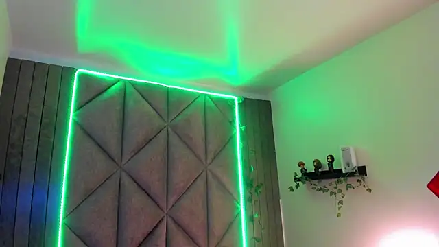 JenaCooper  online show from 14, 1, 2026