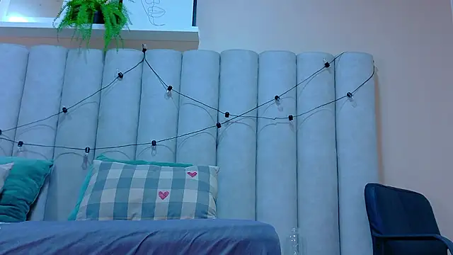 JenaCooper  online show from 7, 3, 2026