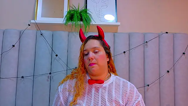 JenaCooper  online show from 25, 2, 2026