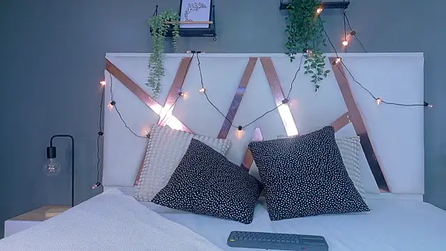 JenaCooper  online show from 21, 2, 2026