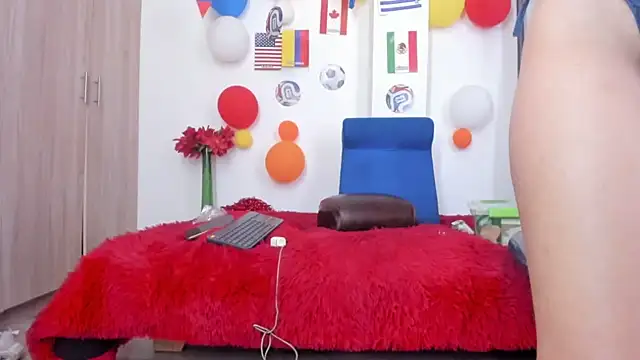 miaroberts69 online show from 7, 7, 2026