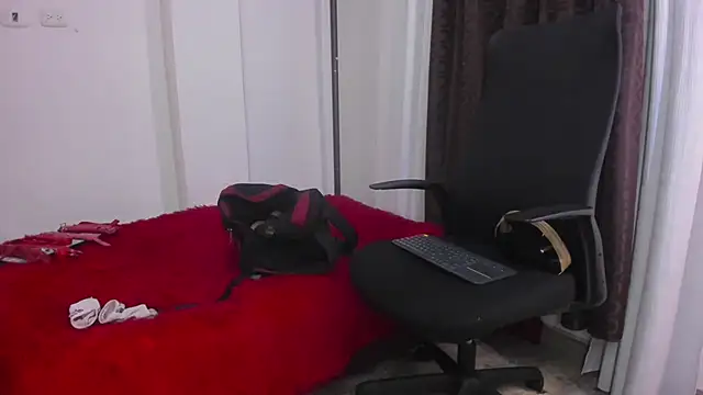 miaroberts69 online show from 9, 5, 2026