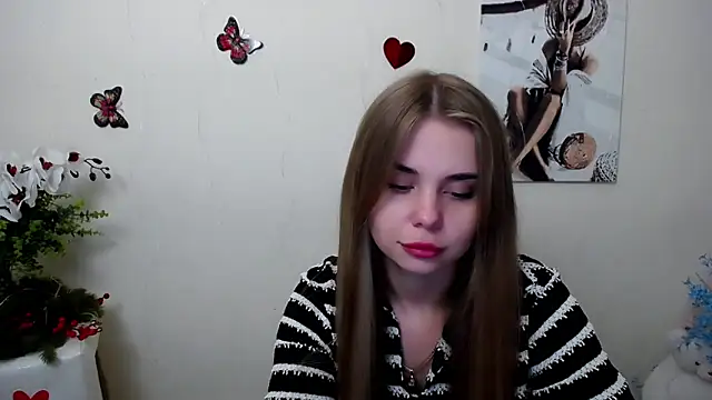 Snapshot of OceanicDawn chatting on 8, 6, 2026 OceanicDawn online show from 8, 6, 2026
