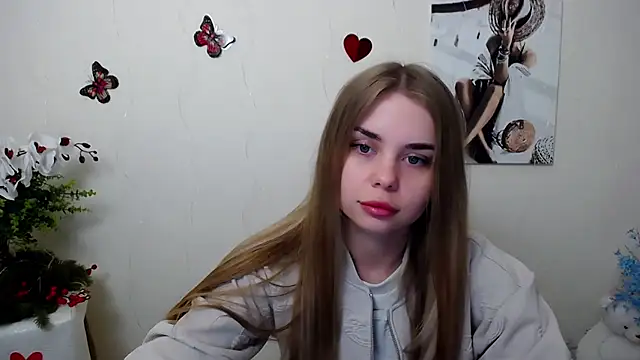 Snapshot of OceanicDawn chatting on 4, 6, 2026 OceanicDawn online show from 4, 6, 2026