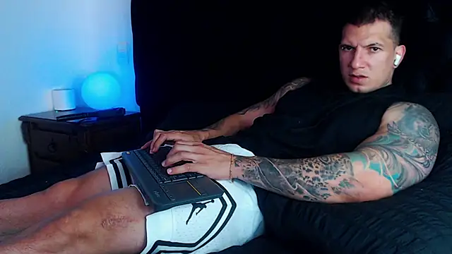 Snapshot of Shane_Clay chatting on 10, 6, 2026 Shane Clay online show from 10, 6, 2026