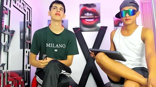 Snapshot of TWINKS_FRIENDS chatting on 18, 10, 2025 TWINKS FRIENDS online show from 18, 10, 2025