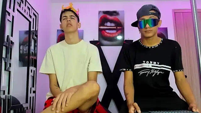 Snapshot of TWINKS_FRIENDS chatting on 27, 10, 2025 TWINKS FRIENDS online show from 27, 10, 2025