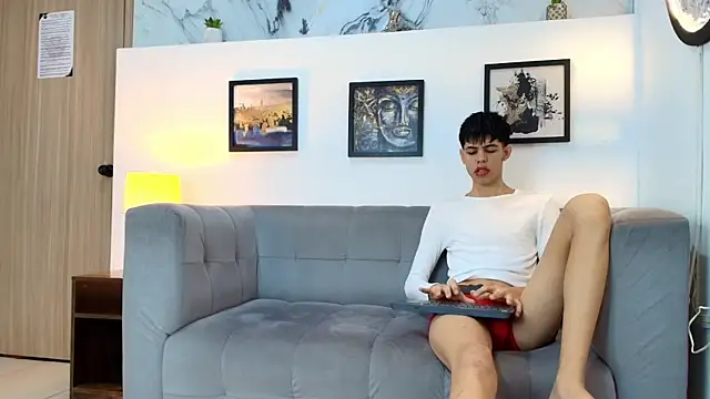 TWINKS FRIENDS online show from 25, 2, 2026