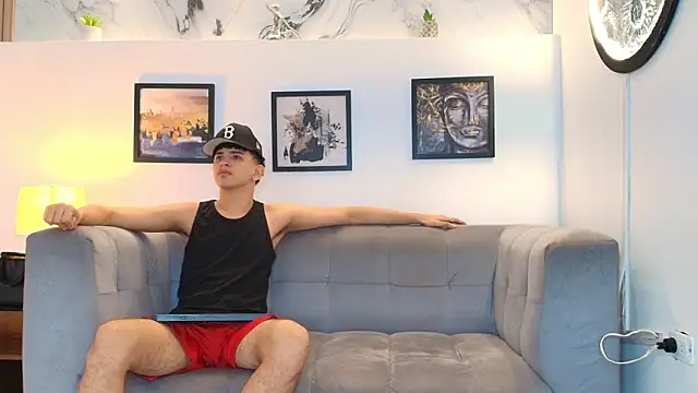 TWINKS FRIENDS online show from 5, 3, 2026